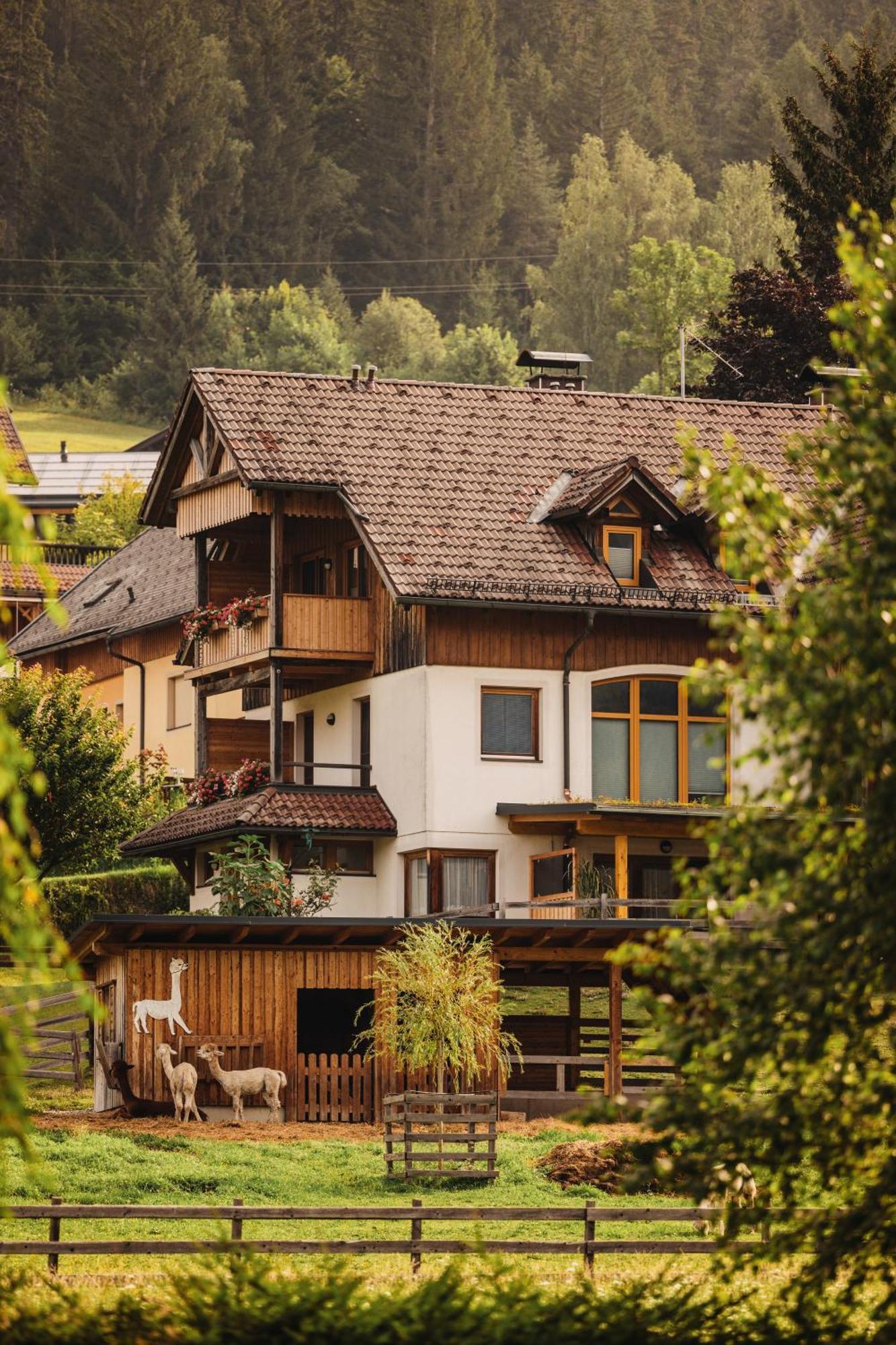 Hotel Winkler-Tuschnig ヴァイセンゼー エクステリア 写真